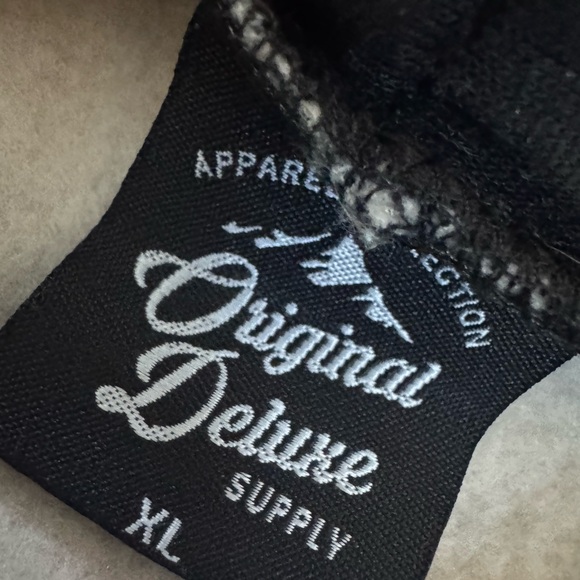 Original Deluxe Black and White Apparel - Picture 4 of 4